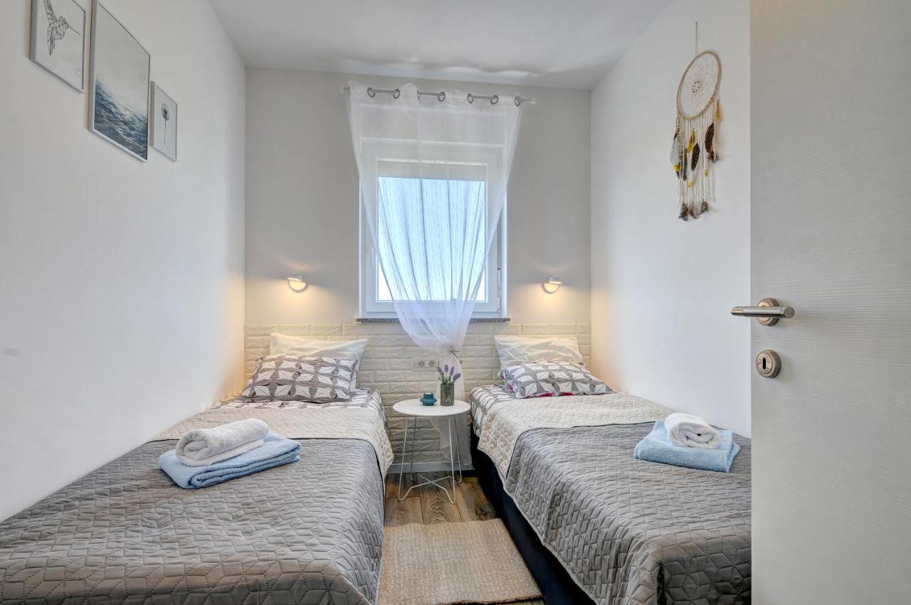 Apartment Log In Štinjan Kültér fotó