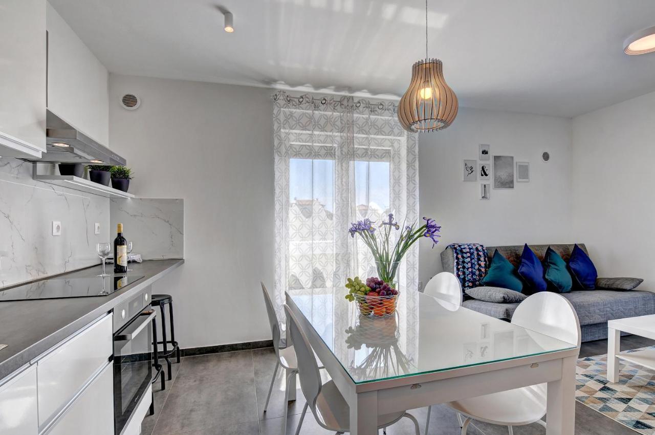 Apartment Log In Štinjan Kültér fotó